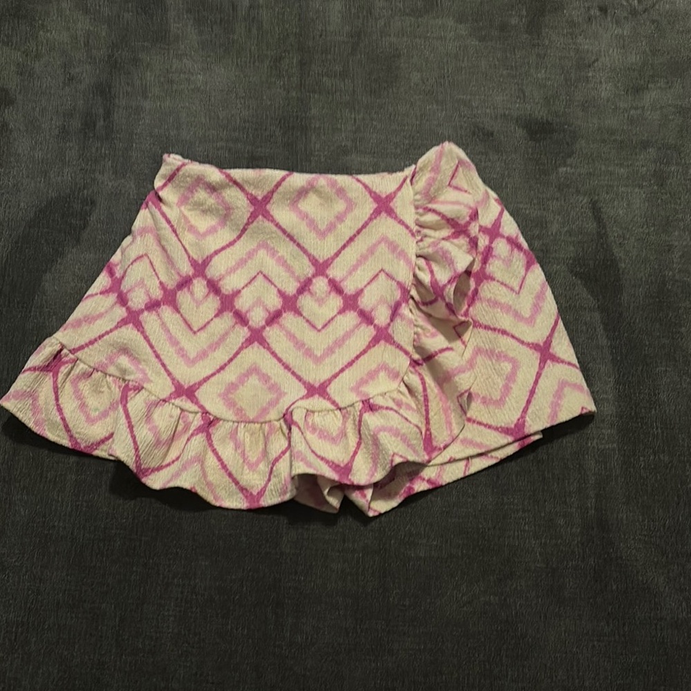 Zara Pink and White Skirt with Playful Ruffle Design